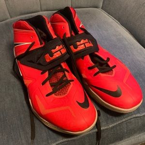 Nike Lebron Basketball shoes